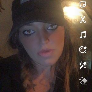 Meet your Posher, Toni